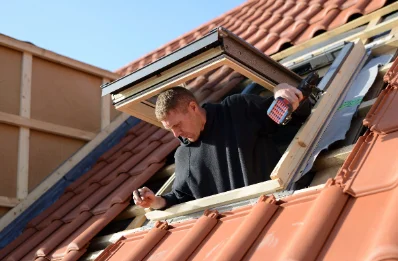 Pose de fenêtres de toit Velux à Duerne